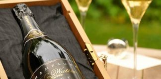 champaign-de-watere-blanc-garden-sml-edited