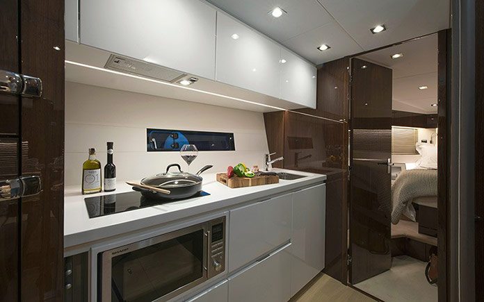 yacht-fairline-targa-48-open-9