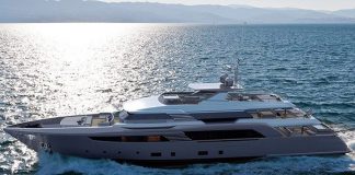 crn-superconero-yacht-running-shot