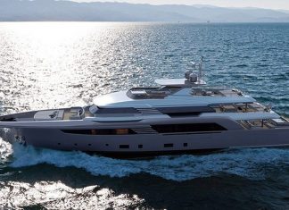 crn-superconero-yacht-running-shot