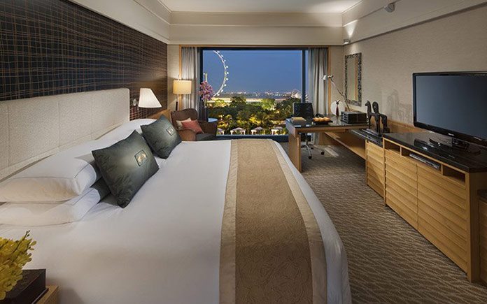 mandarin-oriental-singapore-room-premier-ocean-room-1