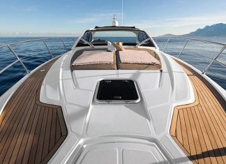 yacht-azimut-atlantis-43-front-view