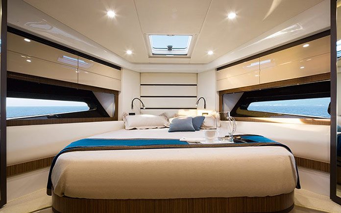 yacht-azimut-atlantis-43-master-cabin