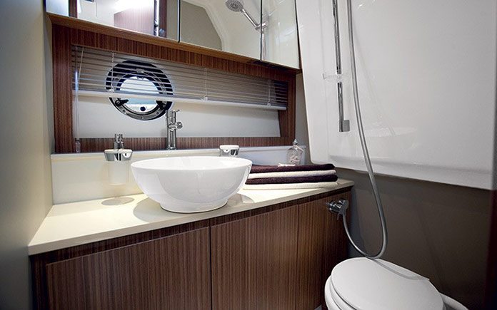 azimut-atlantis-34-bathroom