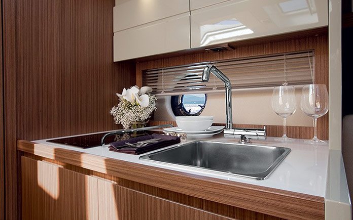 azimut-atlantis-34-galley