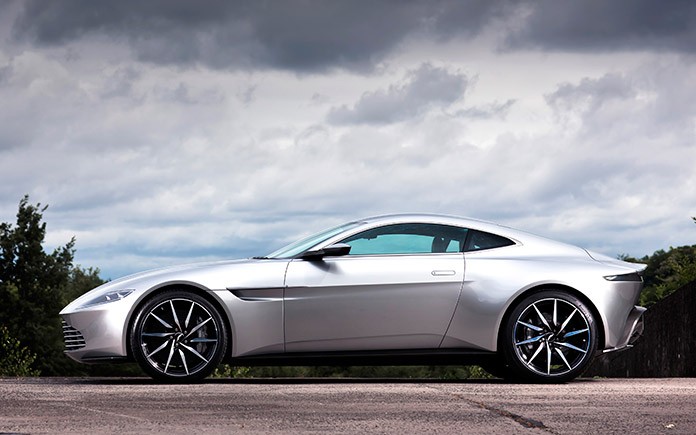 aston-martin-db10-42