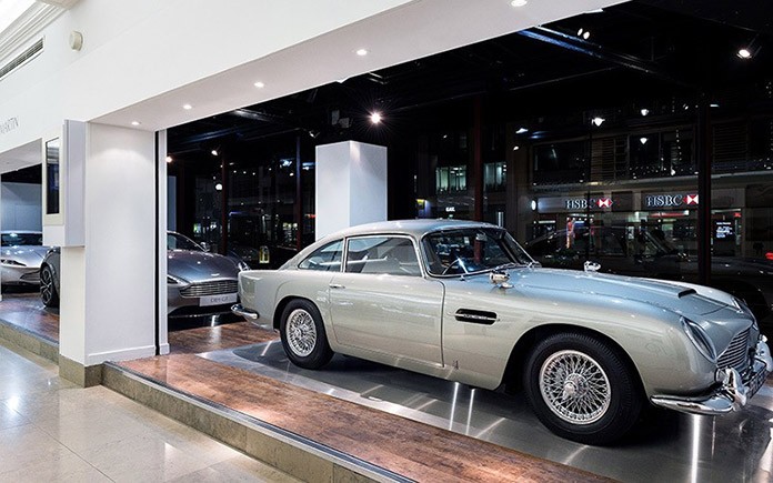 aston-martin-window-harrods-3