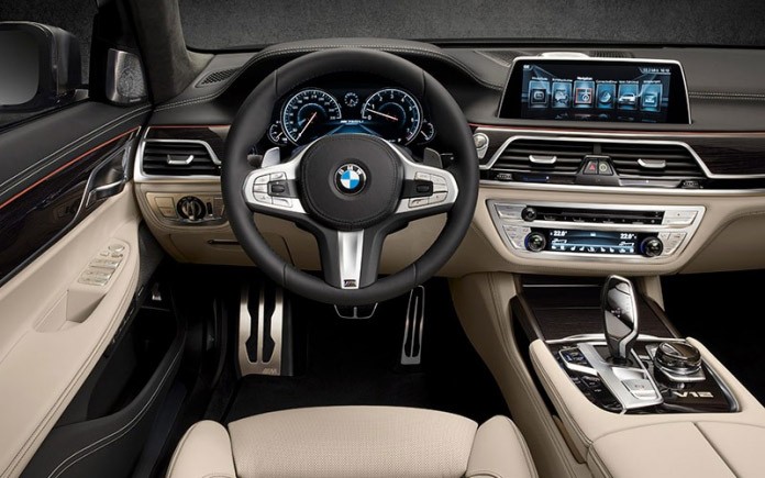 bmw-m760li-xdrive-9-696x435_c