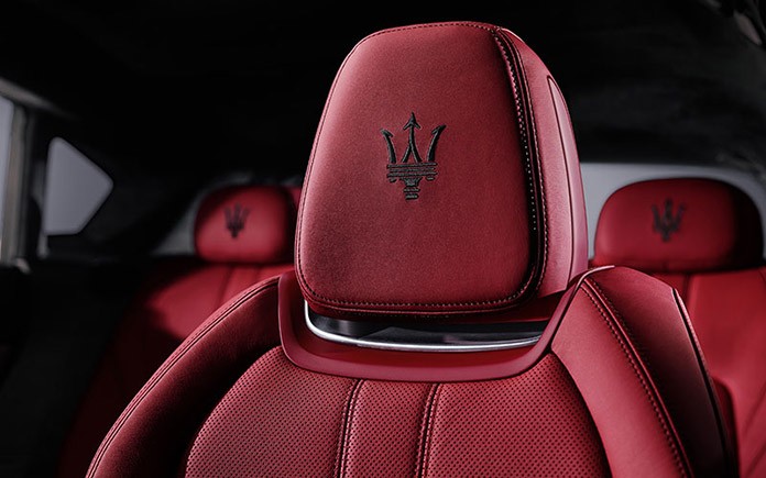 2016-maserati-levante-interior-11