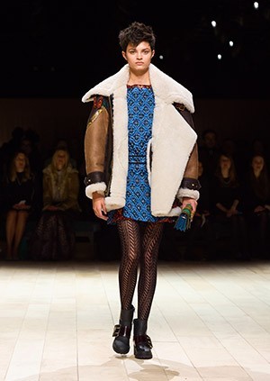 Burberry-Womenswear-February-2016-Collection—Look-43