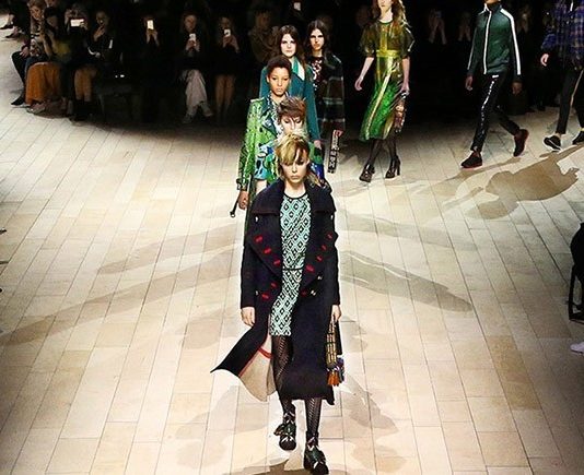 burberry-womenswear-february-2016-collection-general
