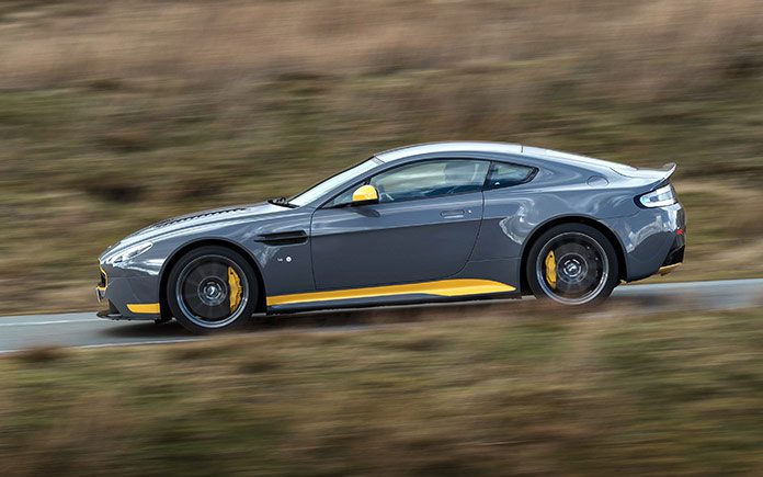 aston-martin-v12-vantage-s-manual-11