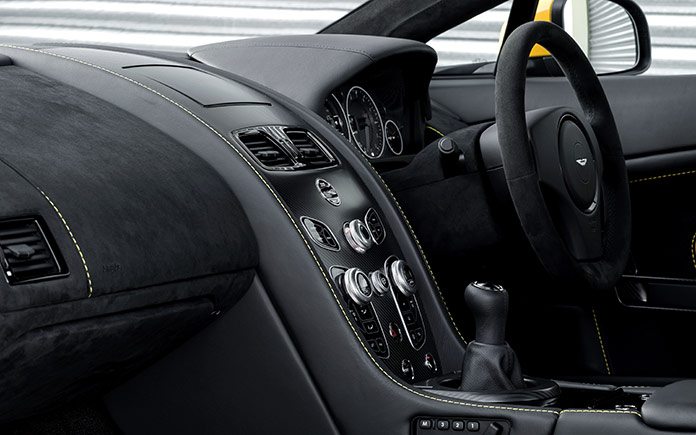 aston-martin-v12-vantage-s-manual-6