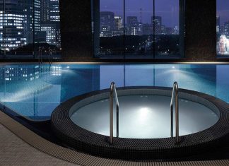 palace-hotel-tokyo-swimming-pool
