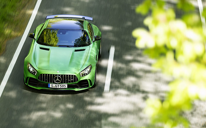 2017-mercedes-amg-gt-r-13