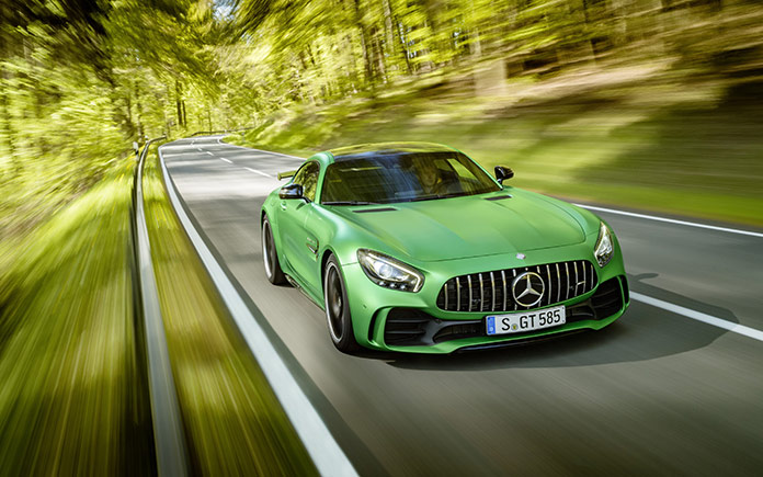 2017-mercedes-amg-gt-r-7