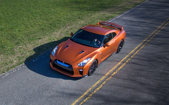 2017_nissan_gtr_16