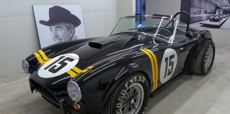 shelby-sebring-tribute-edition-289-cobra-racecar-1
