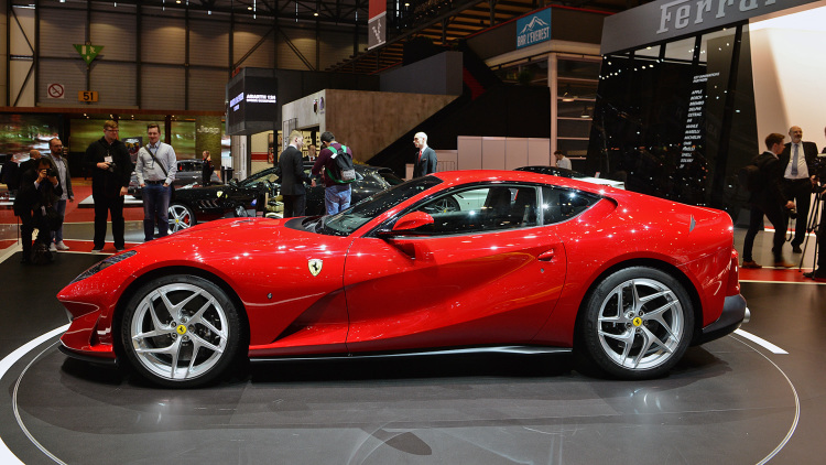 05-ferrari-812-superfast-geneva-1
