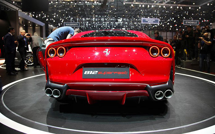 ferrari-812-superfast-geneva-motor-show-4